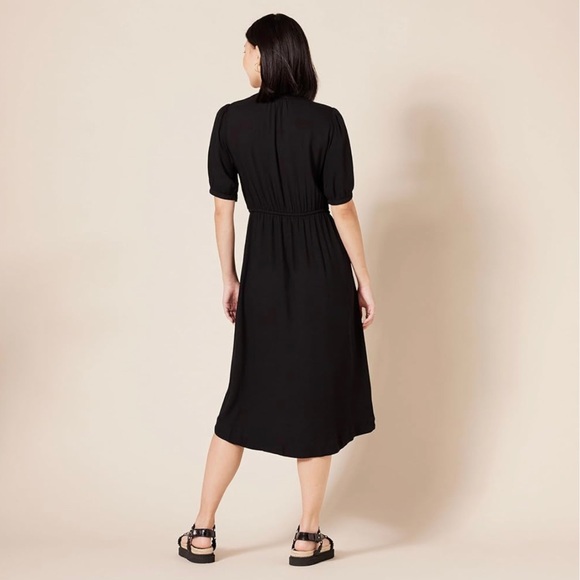 Amazon Essentials Women's Relaxed Fit Half-Sleeve Waisted Midi A-Line Dress - Picture 4 of 13